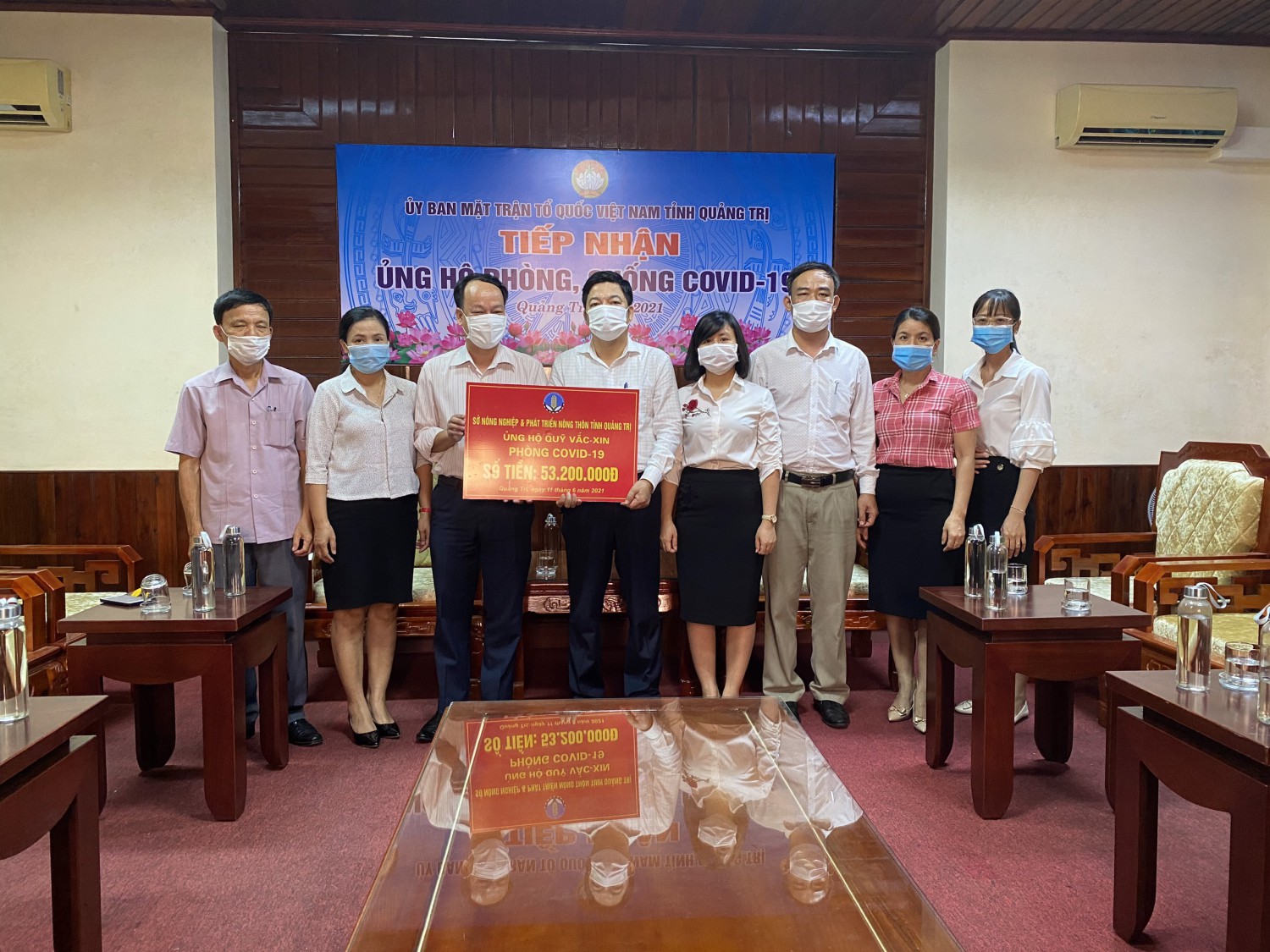TIN ẢNH: Các CĐCS tích cực ủng hộ  quỹ phòng chống Covid-19, ủng hộ  TP Hồ Chí Minh và các tỉnh miền Nam đẩy lùi dịch bệnh COVID-19